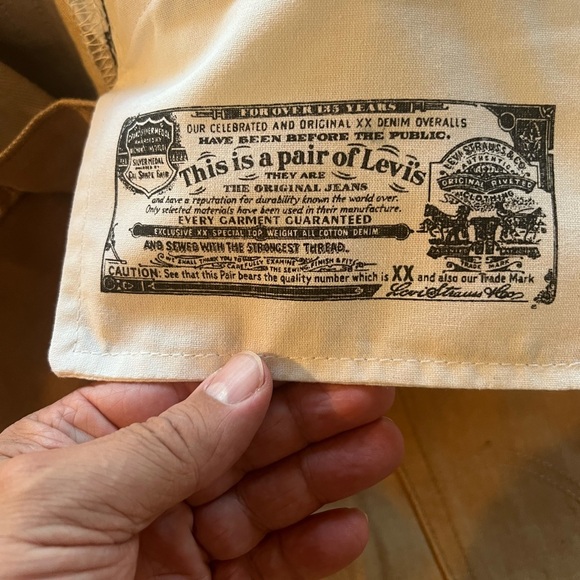 EUC Never Worn Men's Levi's 501 Button-Fly 46x32 Irregular Straight Leg Raw (L) - Picture 9 of 10